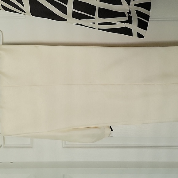 Pantsuit size 12 worn a few times. Excellent condition. - Picture 3 of 5